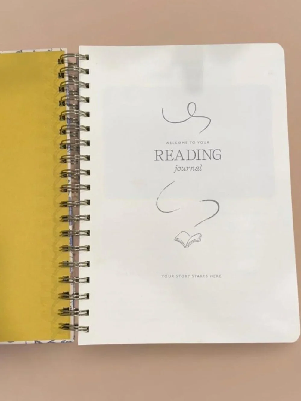 Papier blue floral reading journal